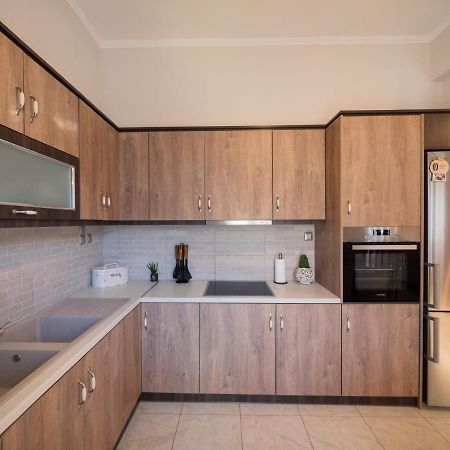 Kellys Cozy One Bedroom House Next To The Beach Ikonomianika Exterior foto