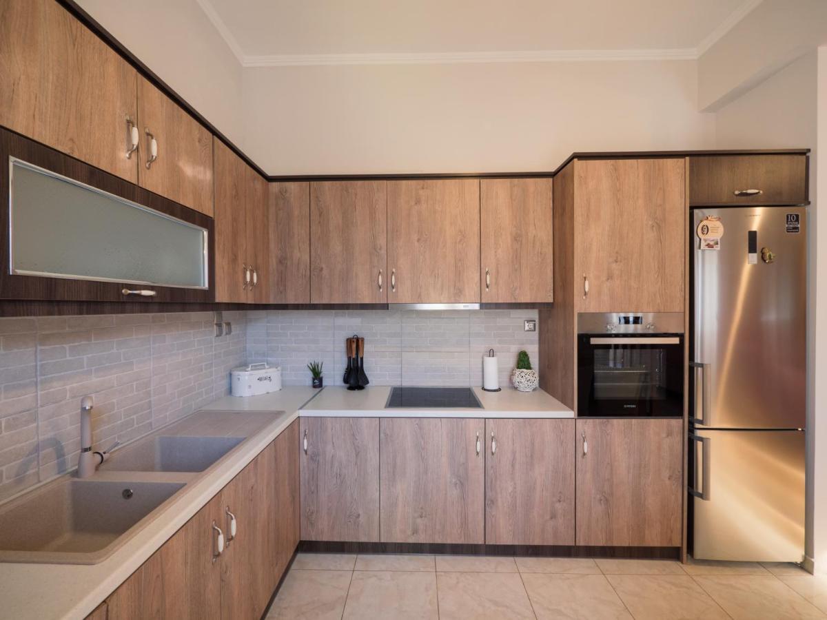 Kellys Cozy One Bedroom House Next To The Beach Ikonomianika Exterior foto